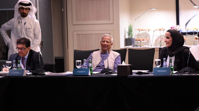 দোহায় গোলটেবিল বৈঠকে অংশ নিলেন প্রধান উপদেষ্টা